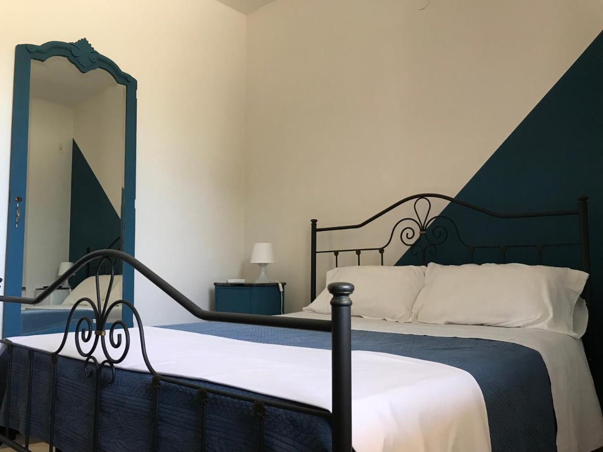 B&B La Roverella ピアッツァ・アルメリーナ エクステリア 写真
